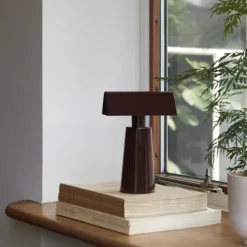 Lampes De Table^And Tradition Lampe De Table Caret Mf1 H 22Cm - Bordeaux Fonce